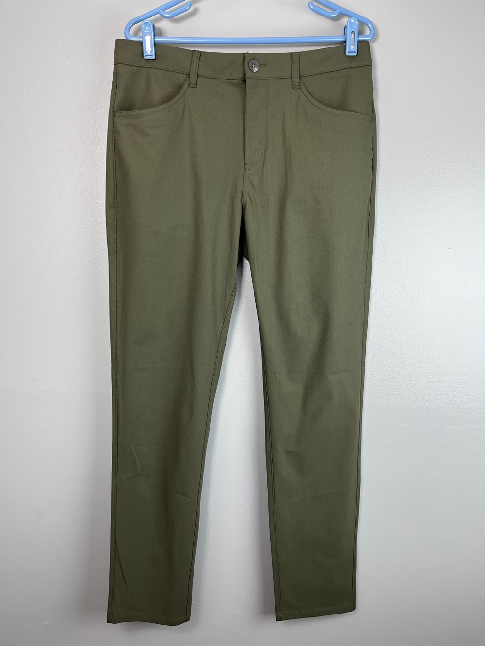 Vuori Men’s Meta Olive Green Men's Chino Pants